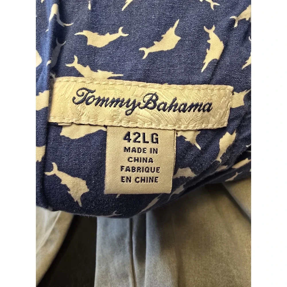 Tommy Bahama Boracay Shorts Men's 42LG Gray Chino Cotton Tencel Stretch Shark‎